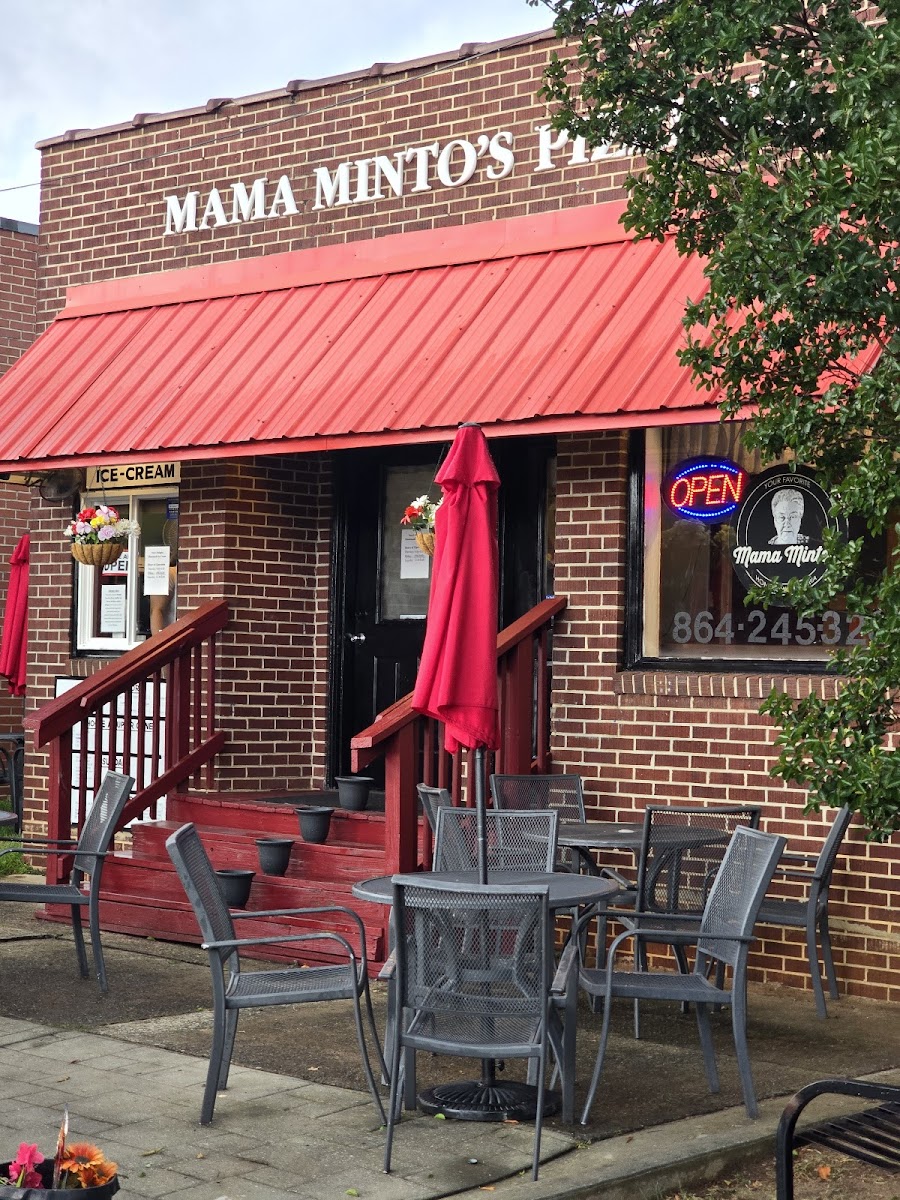 Mama Minto's Pizzeria